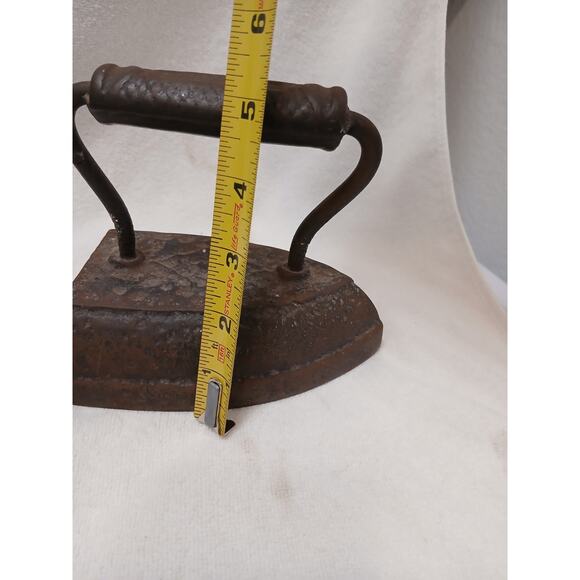 Sad Iron Antique Cast Flat Iron Rope Braid Grip Handle 8 Lb Ornate Brown 6" Inch - Picture 12 of 16